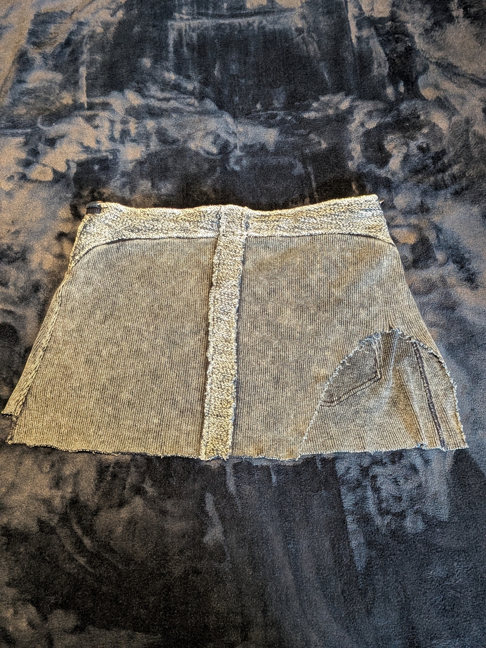 Nice Knits Women’s Blue Denim Style Short Skirt Size S